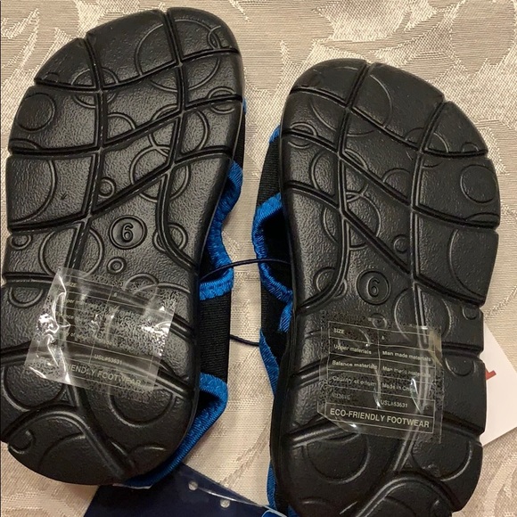 Toddler Sandals size 6 and 7 - Picture 3 of 3